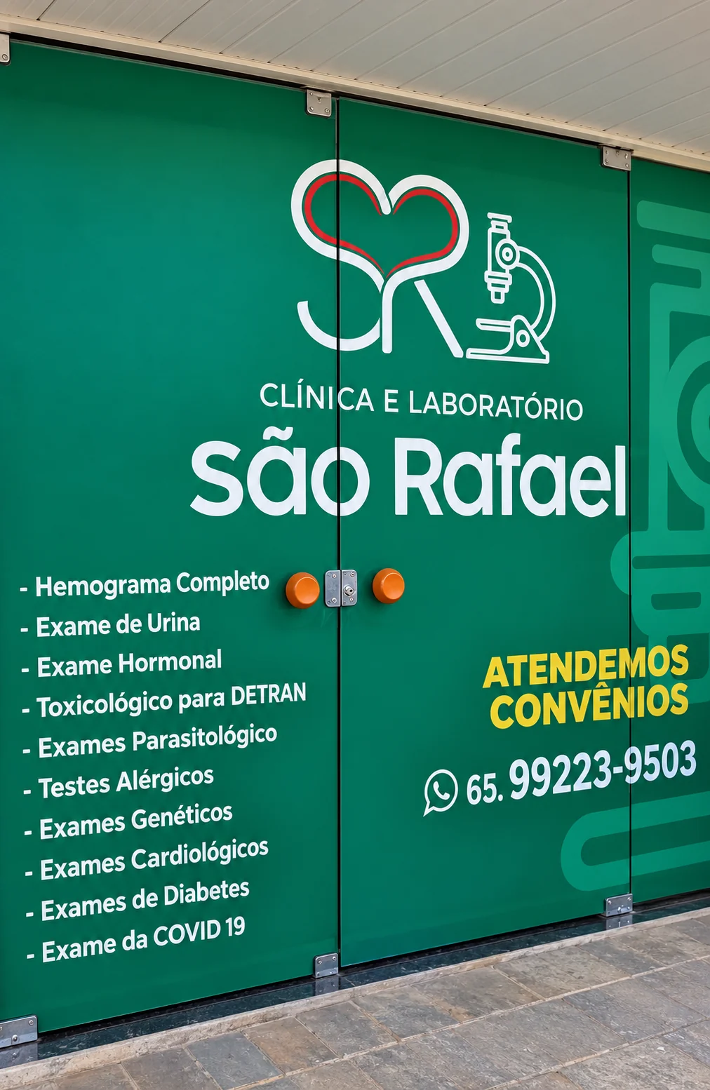 Porta de entrada da Clínica e Laboratório São Rafael